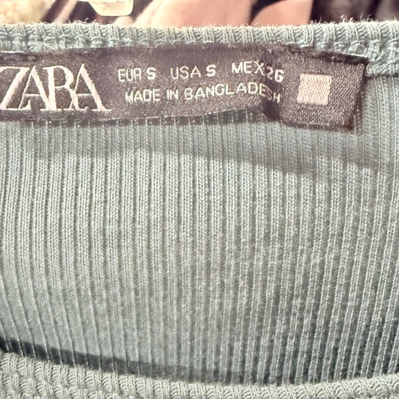 Zara Ribbed Ruffle Sleeve Long Top - Picture 4 of 6